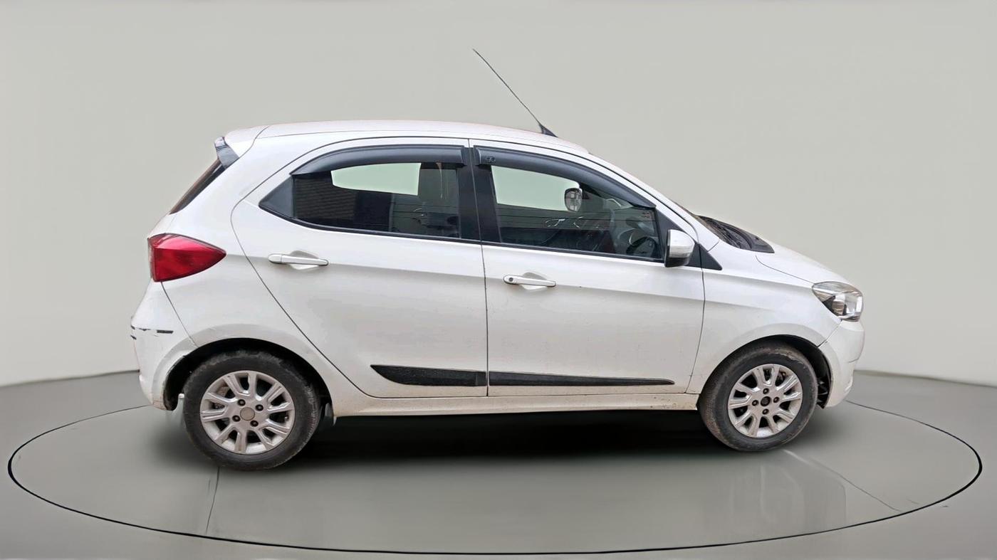 2017 Tata Tiago XZ PETROL, Petrol, Manual, 1,69,176 km, exterior