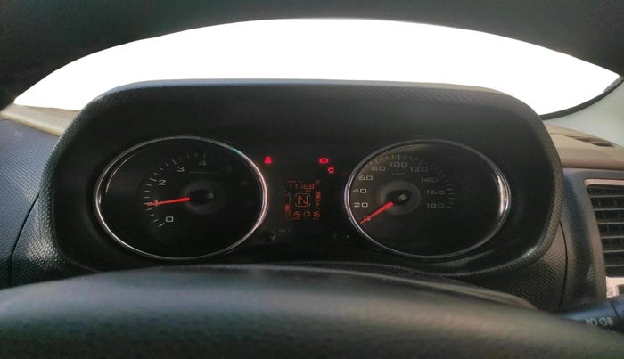 2016 Mahindra TUV300 T8, Diesel, Manual, 1,51,716 km, interior