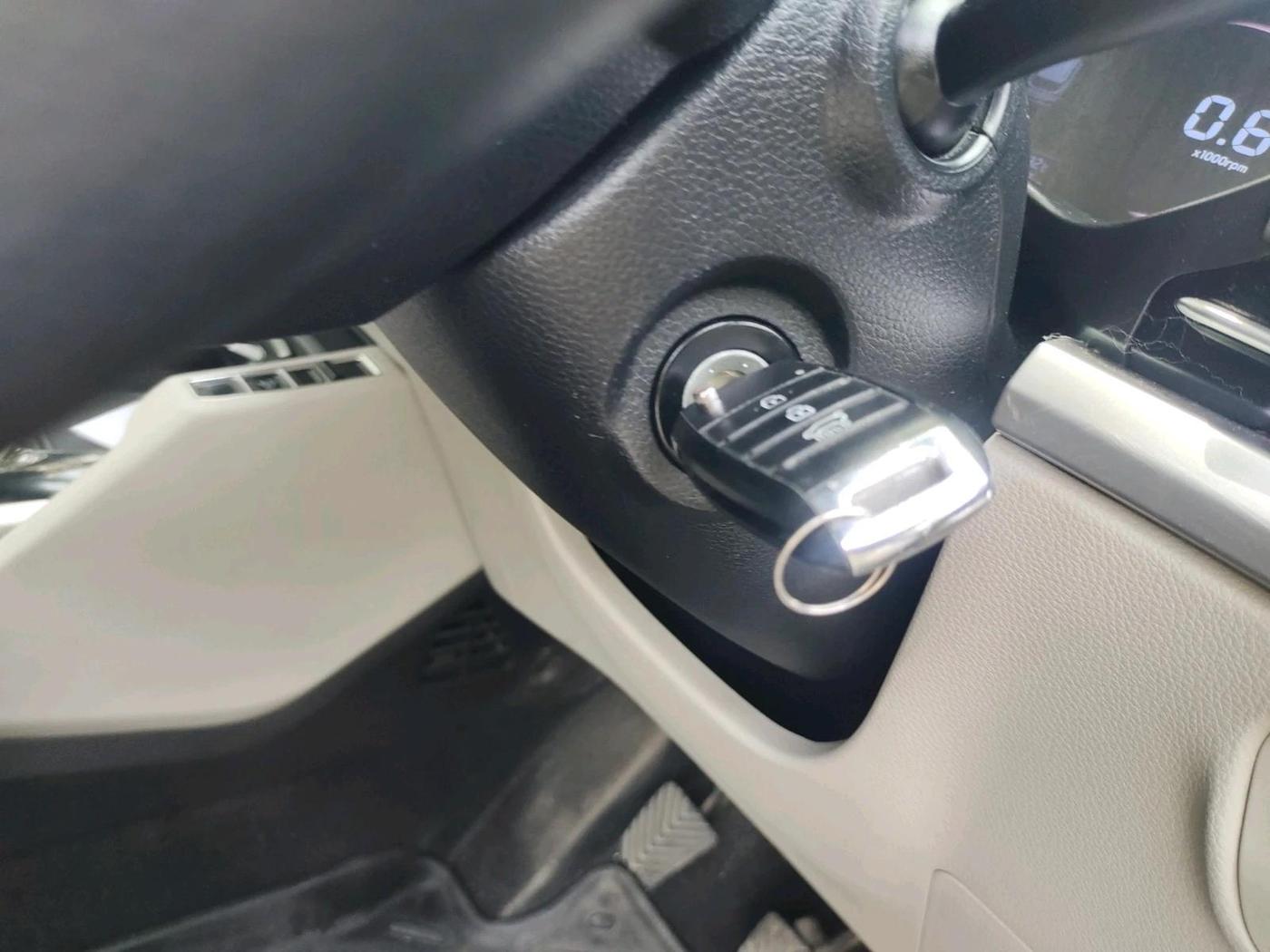 2022 KIA CARENS PRESTIGE 1.4 PETROL 7 STR, Petrol, Manual, 1,21,537 km, interior