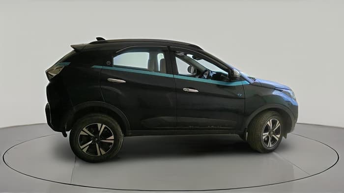 2023 Tata NEXON EV XZ PLUS LUX, Electric, Automatic, 36,710 km, exterior