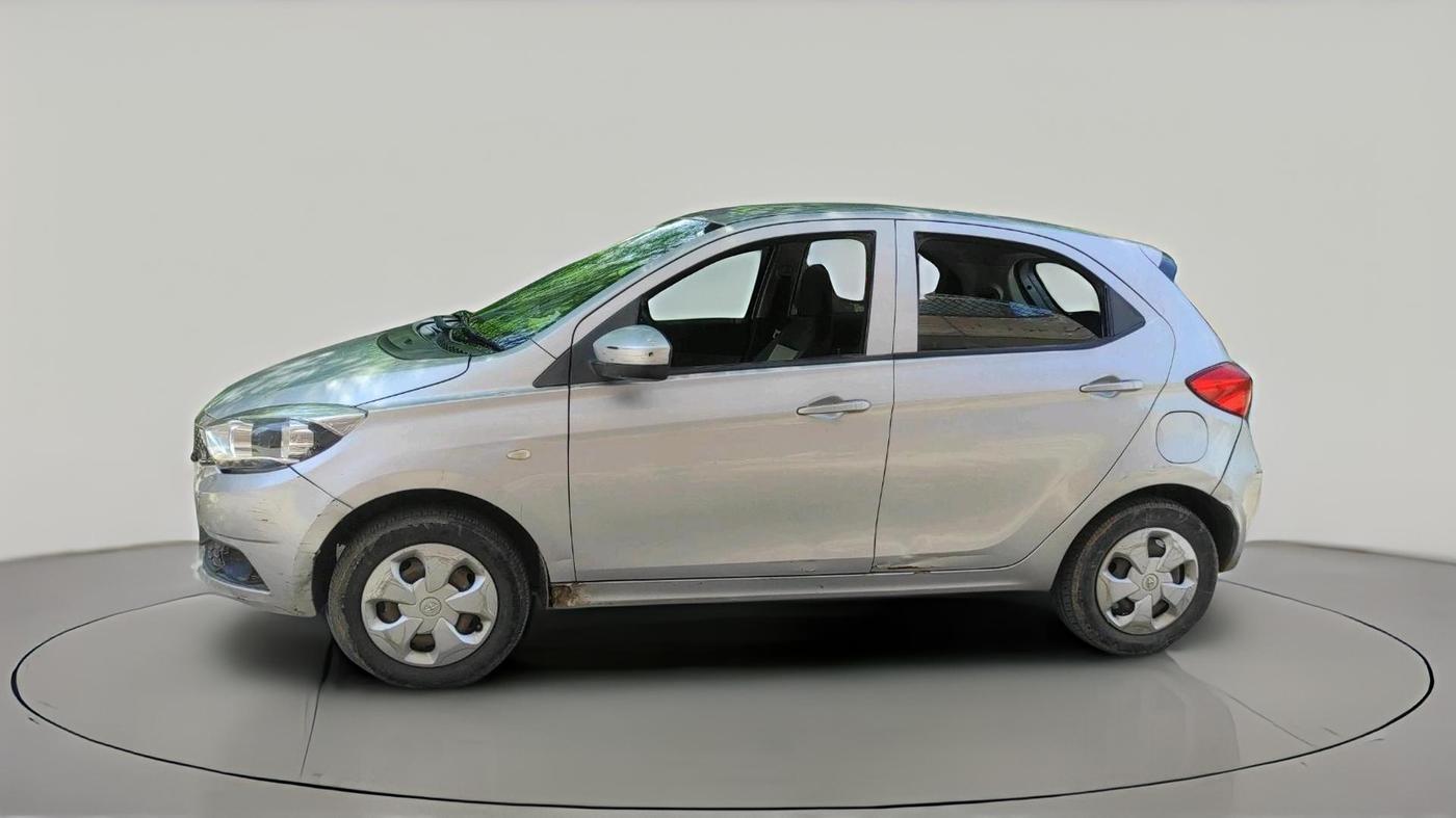 2018 Tata Tiago XT PETROL, Petrol, Manual, 1,32,414 km, exterior