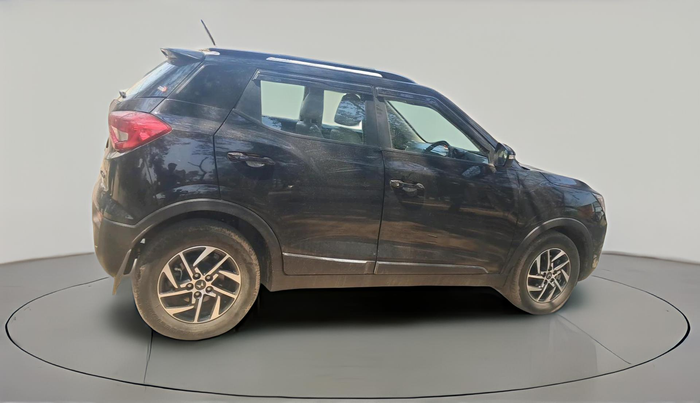 2024 Mahindra XUV300 W8 (O) 1.2 PETROL, Petrol, Manual, 23,627 km, exterior
