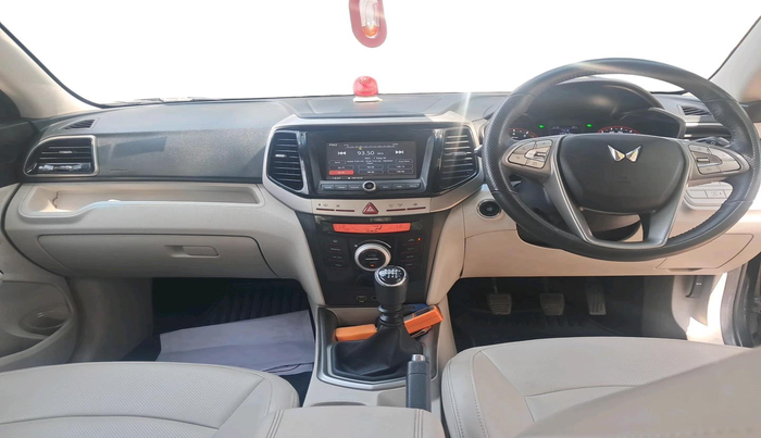 2024 Mahindra XUV300 W8 (O) 1.2 PETROL, Petrol, Manual, 23,627 km, interior