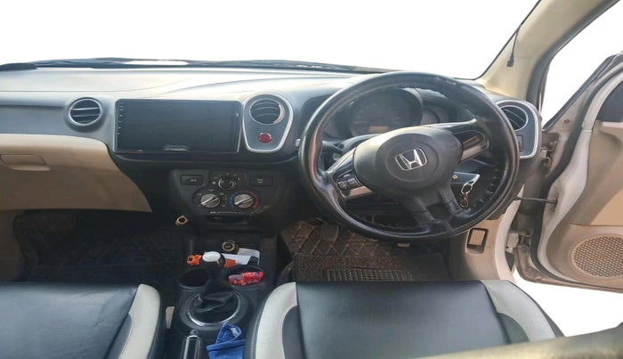 2014 Honda Mobilio 1.5L I-DTEC S, Diesel, Manual, 2,30,319 km, interior