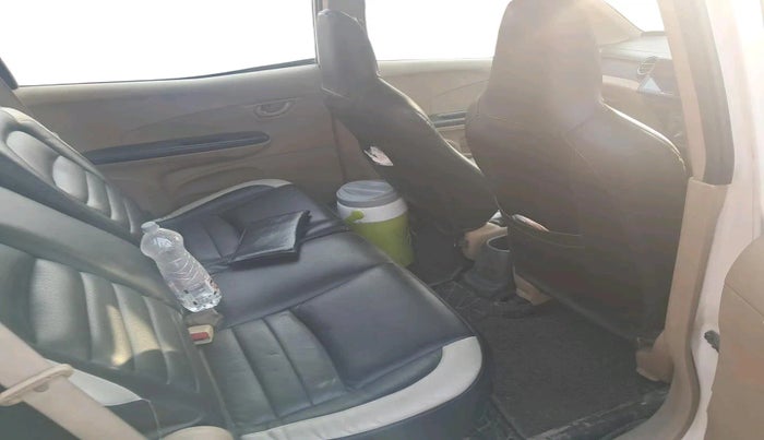 2014 Honda Mobilio 1.5L I-DTEC S, Diesel, Manual, 2,30,319 km, interior