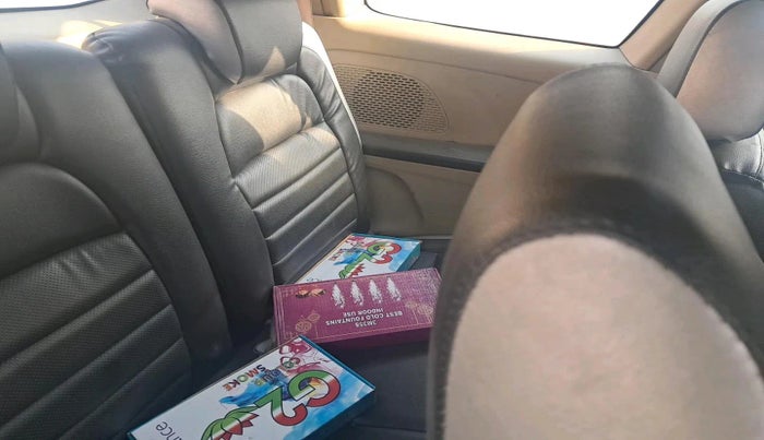 2014 Honda Mobilio 1.5L I-DTEC S, Diesel, Manual, 2,30,319 km, interior