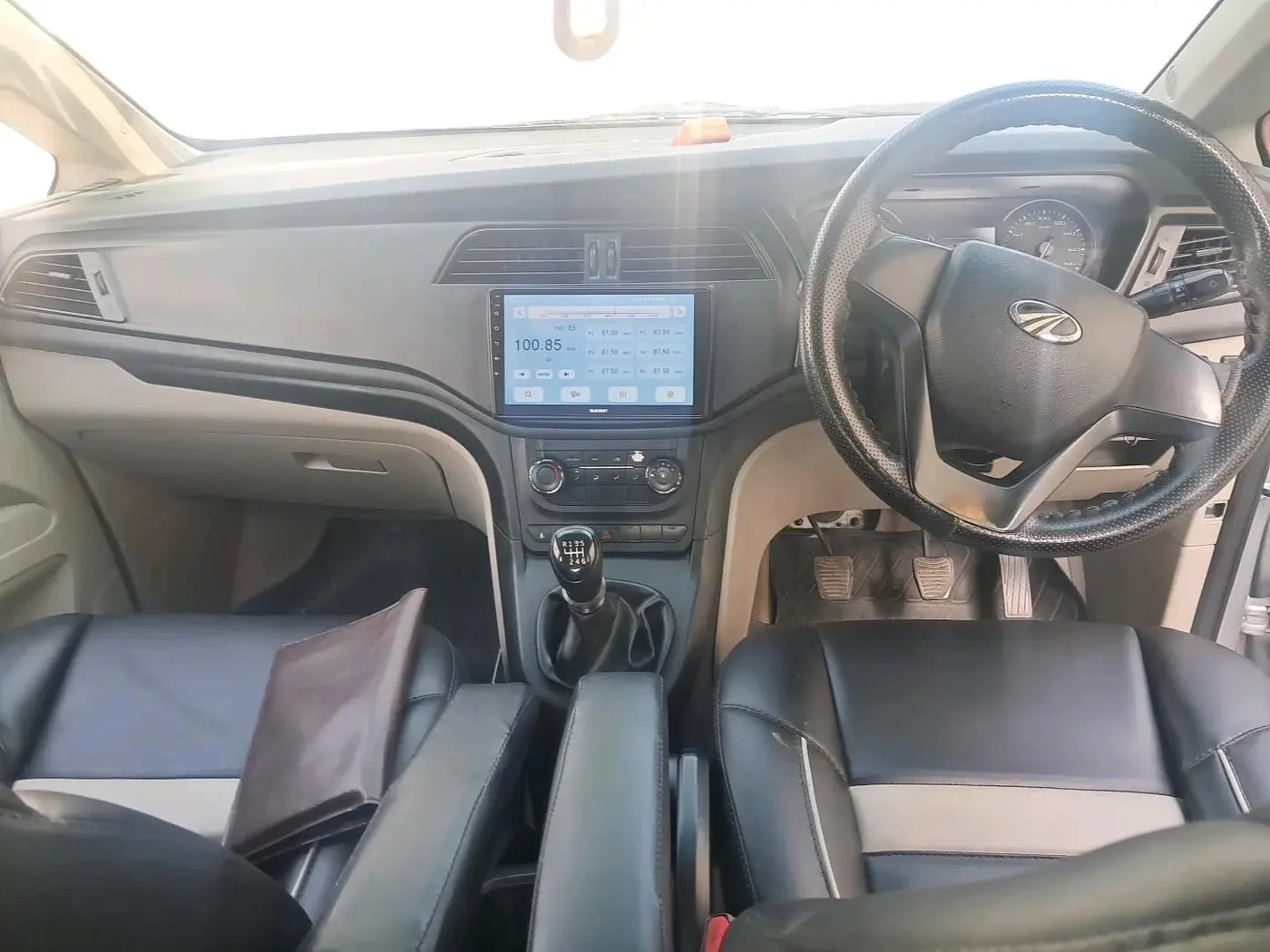 2018 Mahindra MARAZZO M2 7STR, Diesel, Manual, 93,031 km, interior