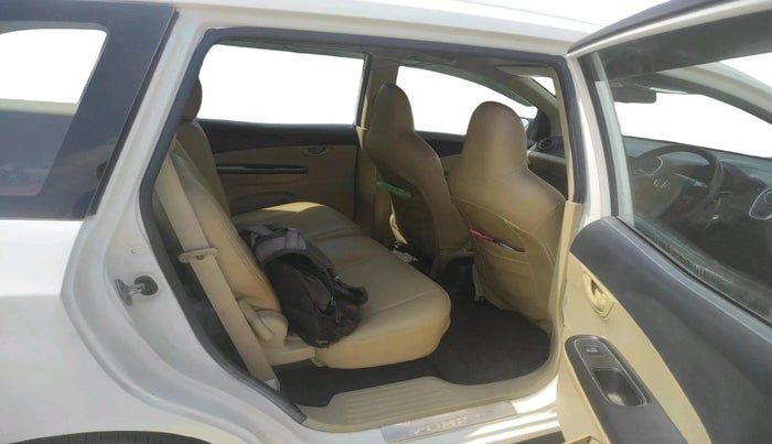 2014 Honda Mobilio 1.5L I-DTEC V, Diesel, Manual, 1,28,533 km, interior