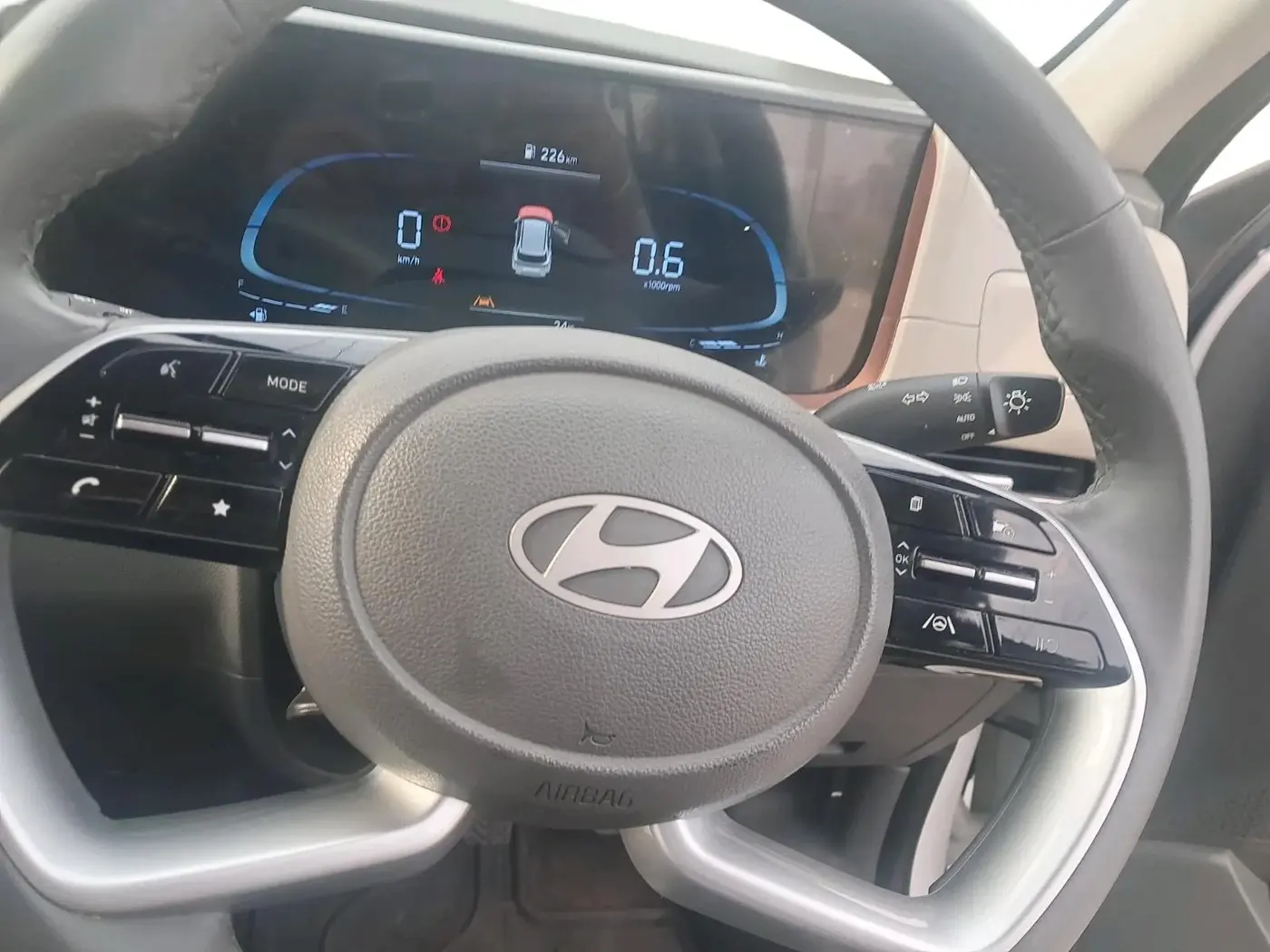 2024 Hyundai Creta SX TECH 1.5 PETROL, Petrol, Manual, 18,994 km, interior
