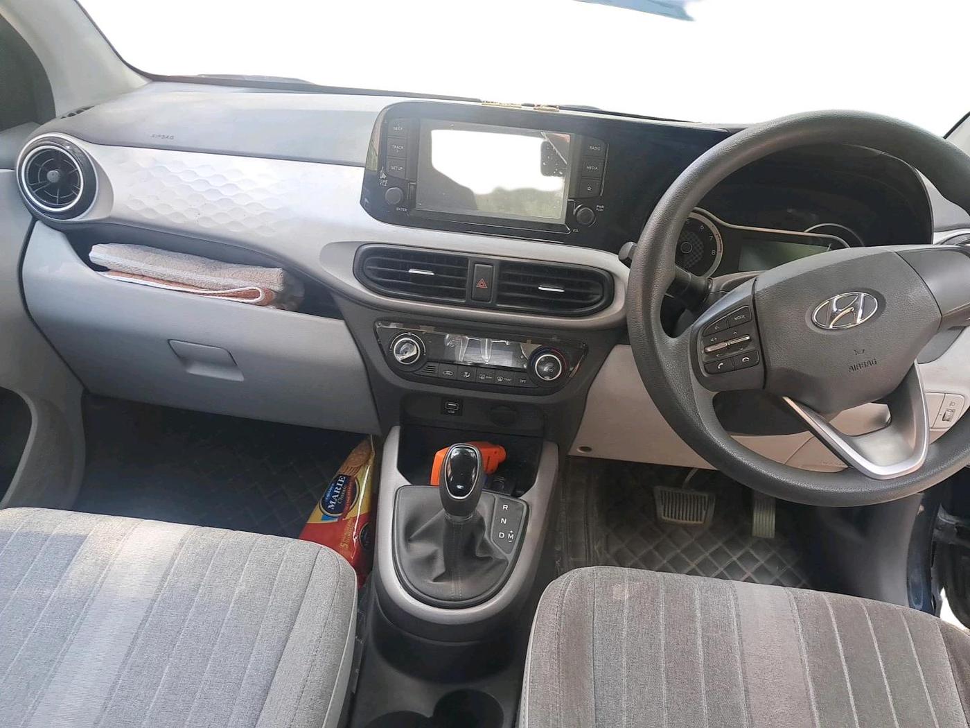 2022 Hyundai GRAND I10 NIOS SPORTZ AMT 1.2 KAPPA VTVT, Petrol, Automatic, 49,181 km, interior
