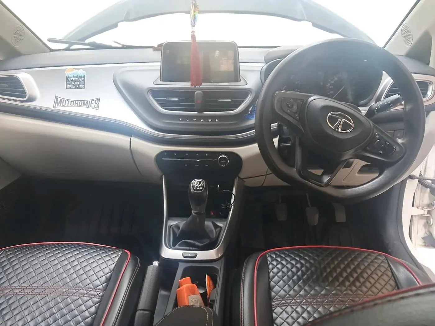 2023 Tata ALTROZ XZ PETROL, Petrol, Manual, 45,649 km, interior