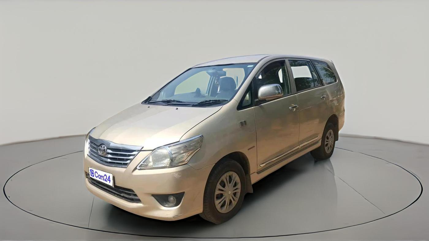 2012 Toyota Innova 2.5 GX 8 STR, Diesel, Manual, 1,31,103 km, exterior