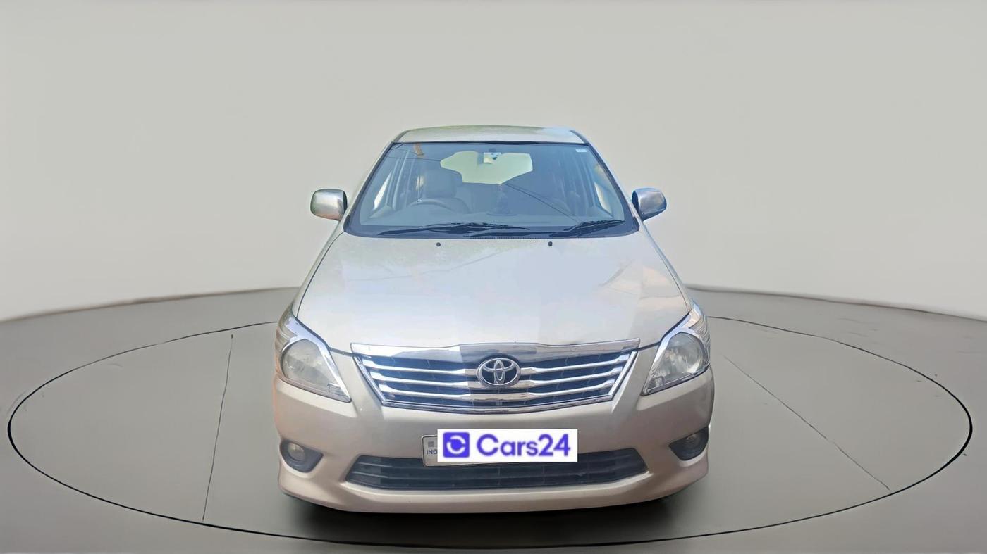 2012 Toyota Innova 2.5 GX 8 STR, Diesel, Manual, 1,31,103 km, exterior