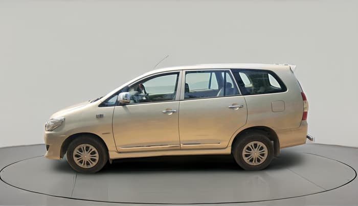 2012 Toyota Innova 2.5 GX 8 STR, Diesel, Manual, 1,31,103 km, exterior
