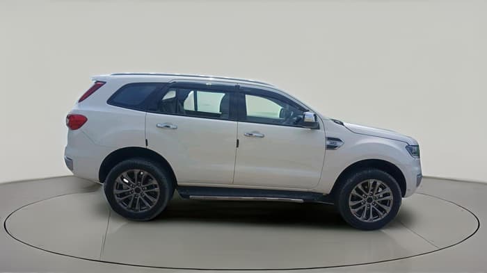 2016 Ford Endeavour TITANIUM 3.2 4X4 AT, Diesel, Automatic, 1,08,895 km, exterior