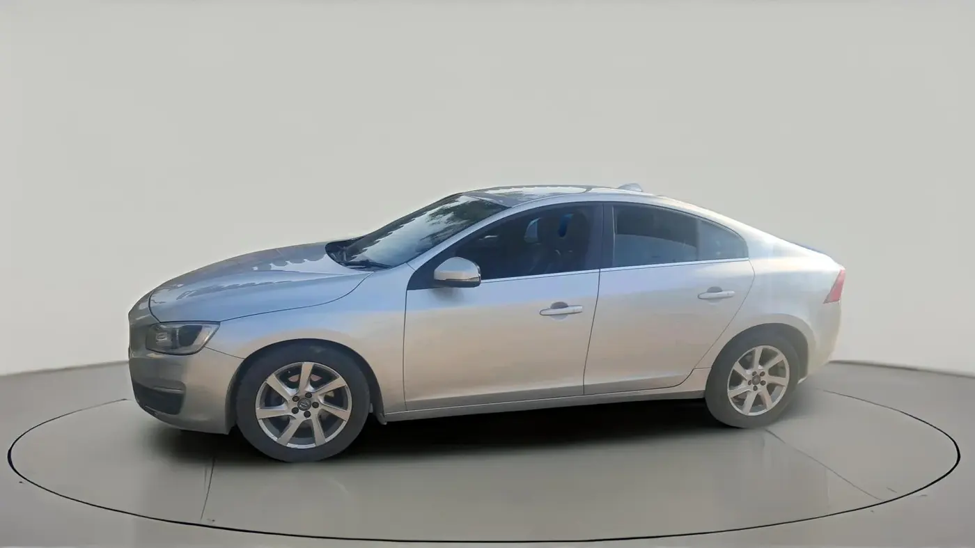 2014 Volvo S60 Kinetic D4, Diesel, Automatic, 1,38,481 km, exterior