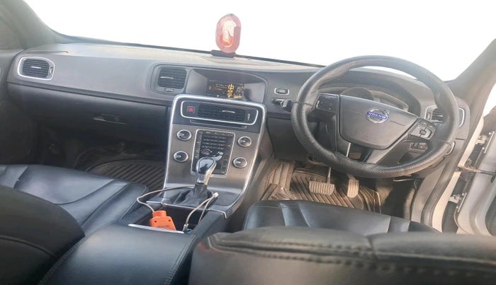 2014 Volvo S60 Kinetic D4, Diesel, Automatic, 1,38,481 km, interior