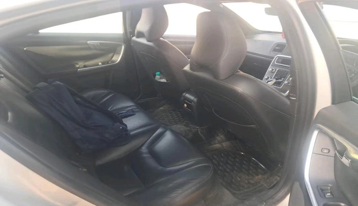 2014 Volvo S60 Kinetic D4, Diesel, Automatic, 1,38,481 km, interior