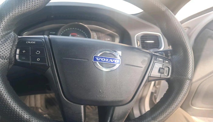 2014 Volvo S60 Kinetic D4, Diesel, Automatic, 1,38,481 km, interior