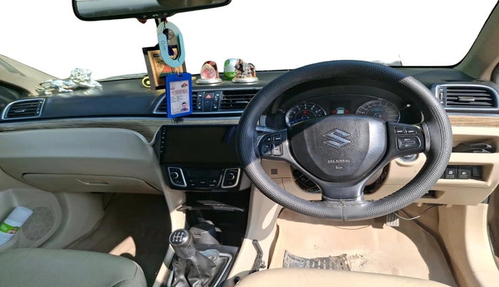 2018 Maruti Ciaz ALPHA 1.5 SHVS PETROL, Petrol, Manual, 1,00,738 km, interior