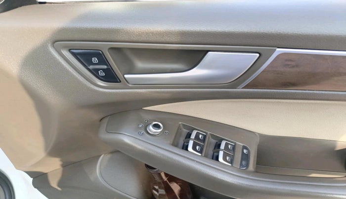 2014 Audi Q5 30 TDI PREMIUM, Diesel, Automatic, 1,13,110 km, interior