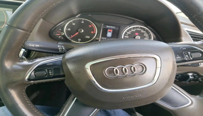 2014 Audi Q5 30 TDI PREMIUM, Diesel, Automatic, 1,13,110 km, interior