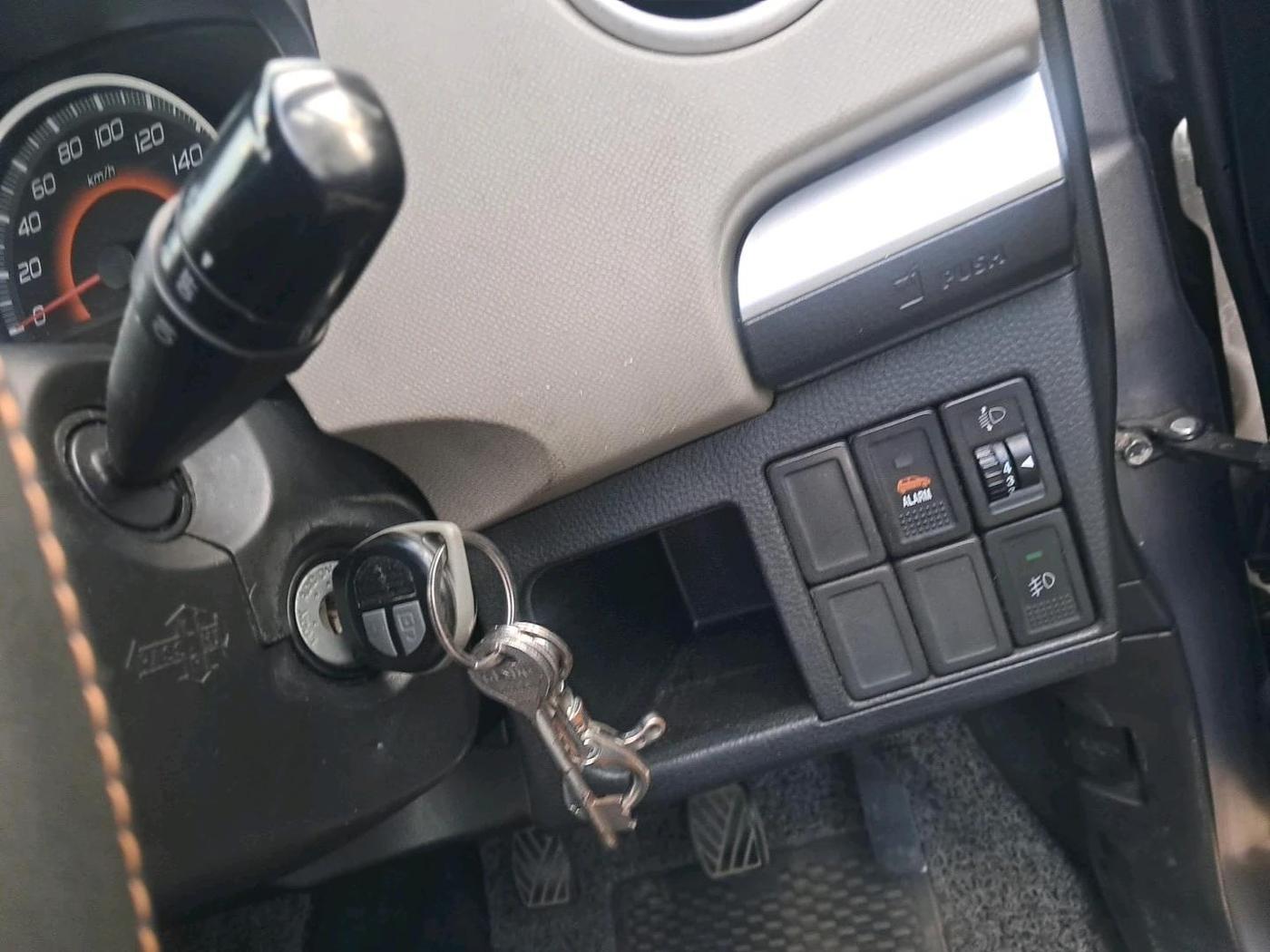 2016 Maruti Wagon R 1.0 VXI, Petrol, Manual, 1,62,175 km, interior