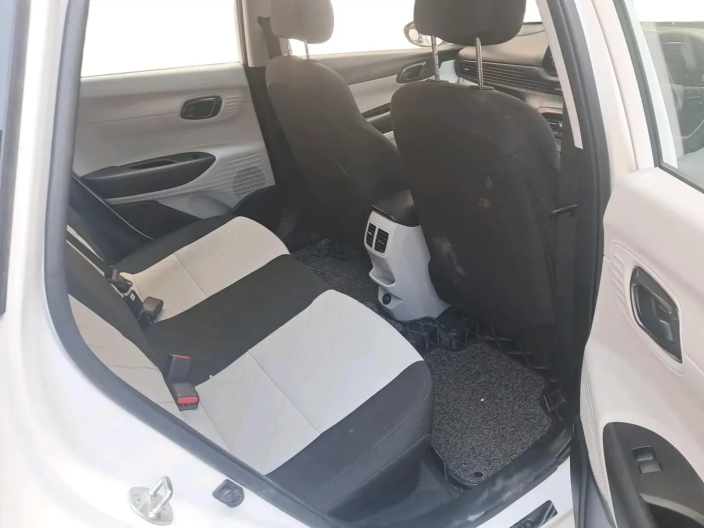 2024 Hyundai NEW I20 SPORTZ 1.2 IVT, Petrol, Automatic, 6,765 km, interior