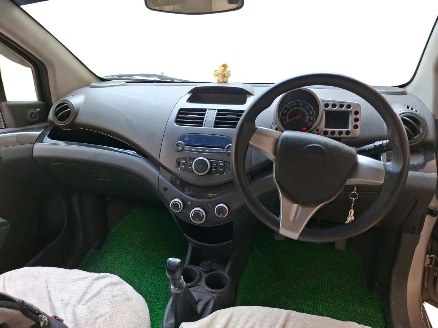 2011 Chevrolet Beat LT PETROL, Petrol, Manual, 37,192 km, interior