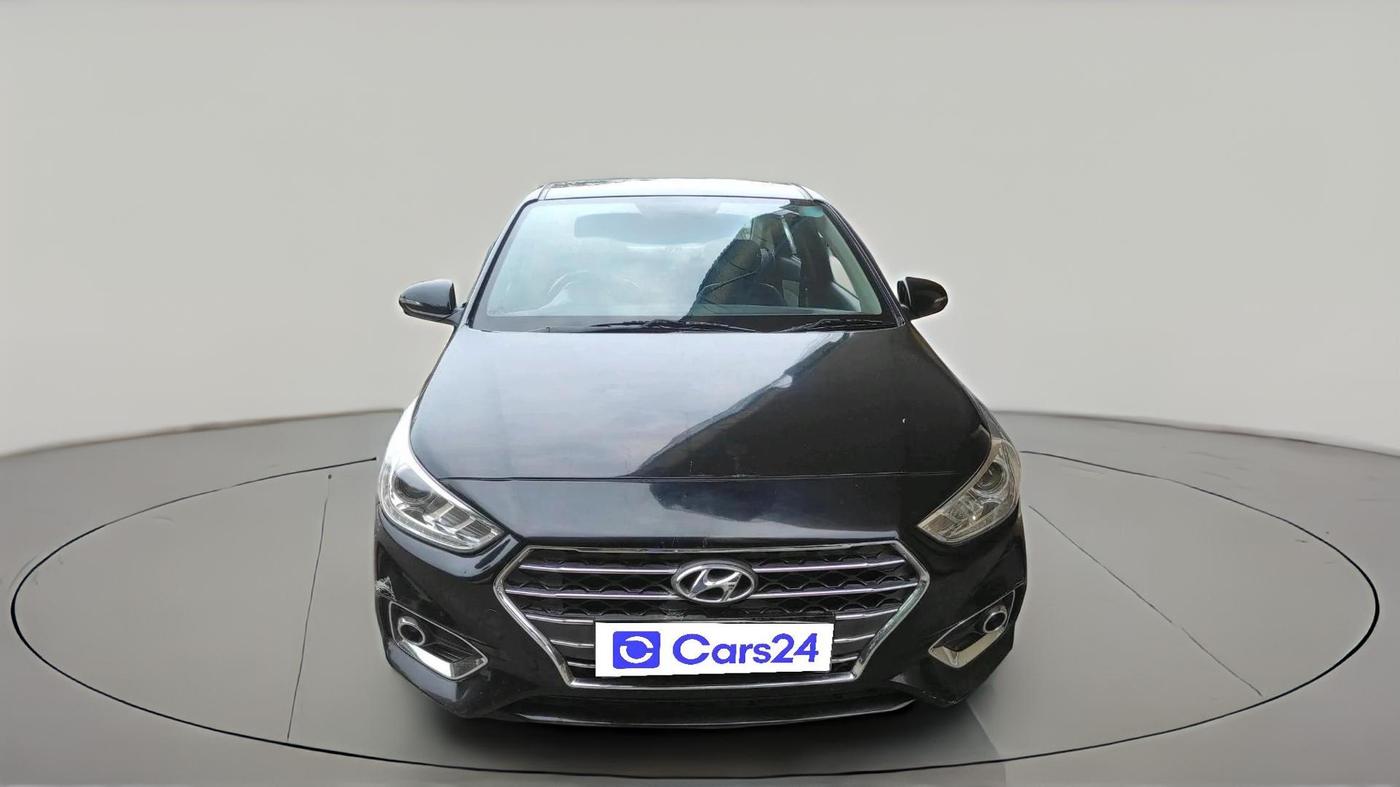 2017 Hyundai Verna 1.6 CRDI SX + AT, Diesel, Automatic, 1,35,417 km, exterior