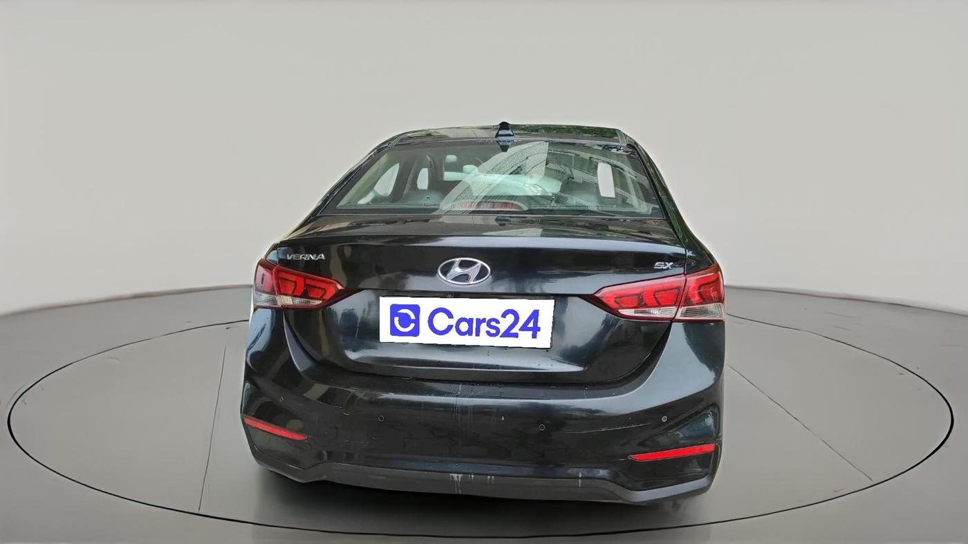 2017 Hyundai Verna 1.6 CRDI SX + AT, Diesel, Automatic, 1,35,417 km, exterior