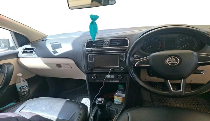 2019 Skoda Rapid AMBITION 1.6 MPI MT, Petrol, Manual, 1,00,106 km, interior