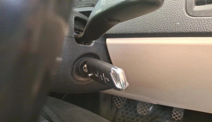 2019 Skoda Rapid AMBITION 1.6 MPI MT, Petrol, Manual, 1,00,106 km, interior