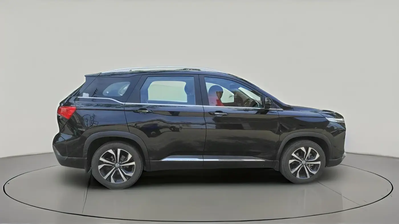 2024 MG HECTOR PLUS SHARP PRO 2.0 TURBO DIESEL 7 STR, Diesel, Manual, 31,537 km, exterior