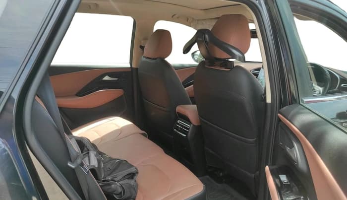 2024 MG HECTOR PLUS SHARP PRO 2.0 TURBO DIESEL 7 STR, Diesel, Manual, 31,537 km, interior