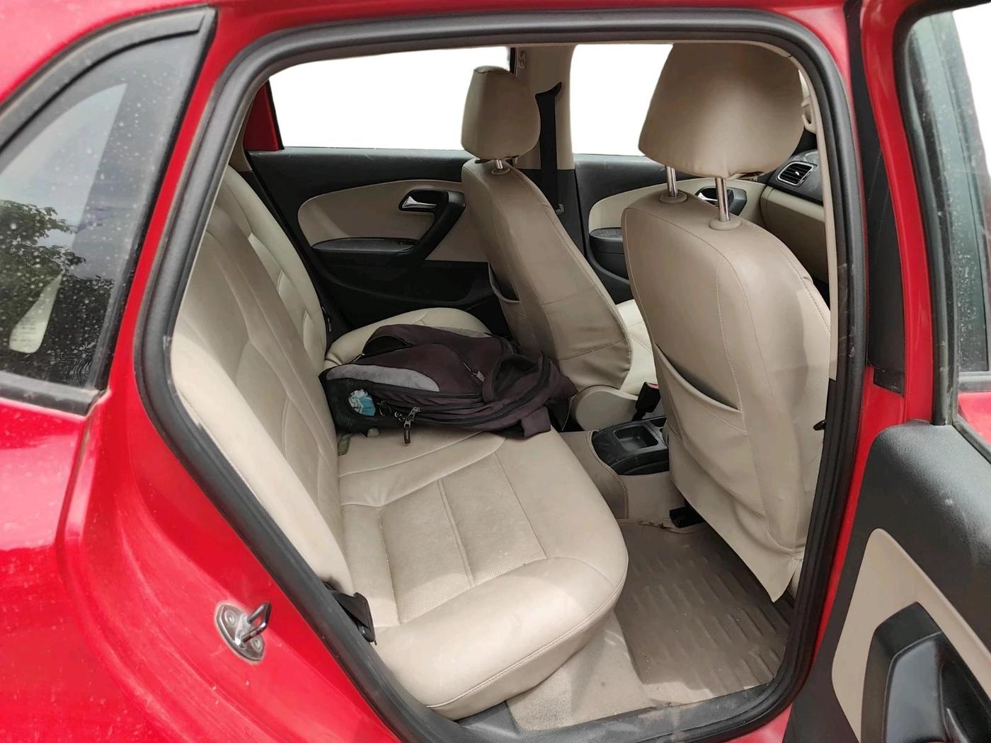2012 Volkswagen Polo COMFORTLINE 1.2L PETROL, Petrol, Manual, 70,089 km, interior