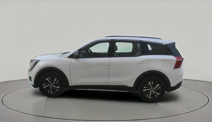 2022 Mahindra XUV700 AX 5 D AT 5 STR, Diesel, Automatic, 1,14,571 km, exterior