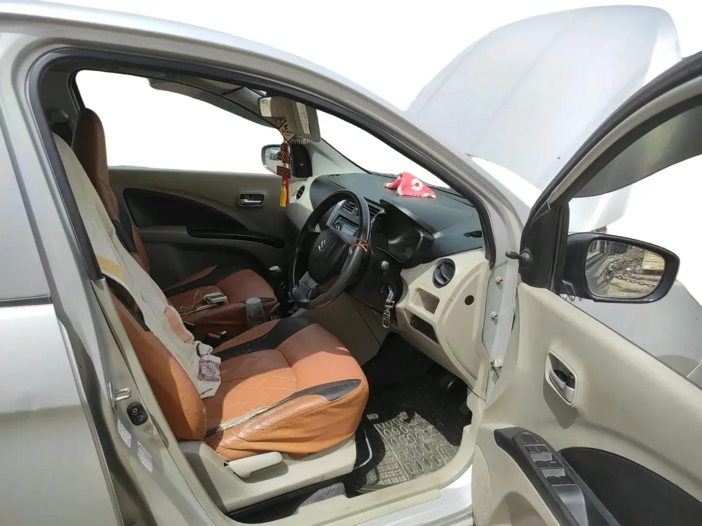 2016 Maruti Celerio VXI, CNG, Manual, 1,24,499 km, interior