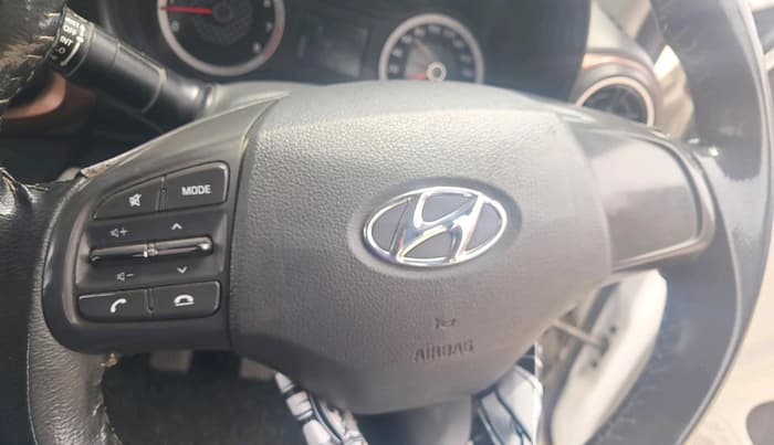 2022 Hyundai AURA S 1.2 CNG, CNG, Manual, 2,49,074 km, interior