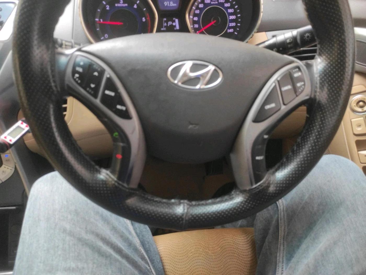 2013 Hyundai New Elantra 1.6 SX AT DIESEL, Diesel, Automatic, 1,59,696 km, interior