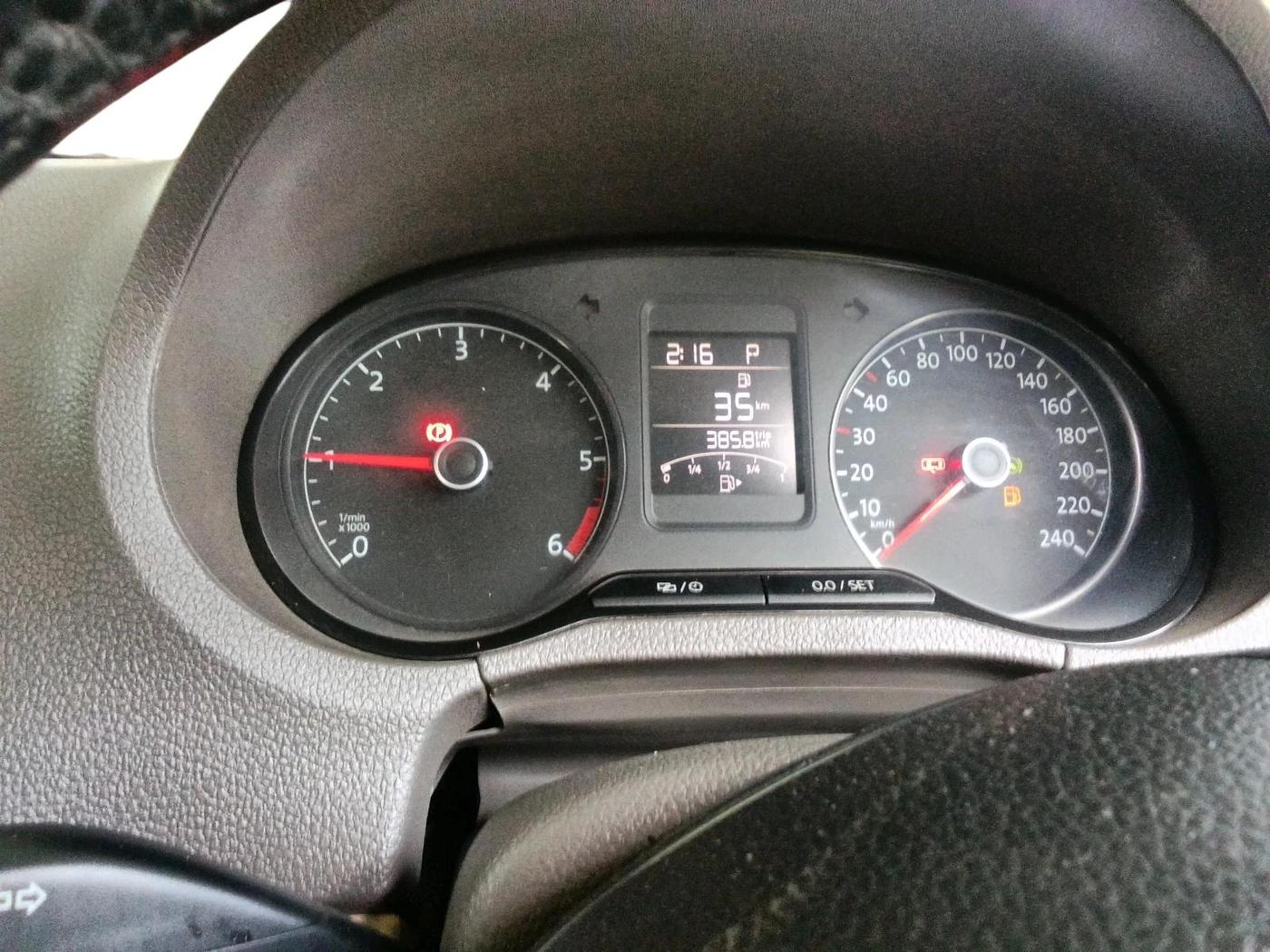 2015 Volkswagen Vento HIGHLINE 1.5 AT, Diesel, Automatic, 1,77,171 km, interior