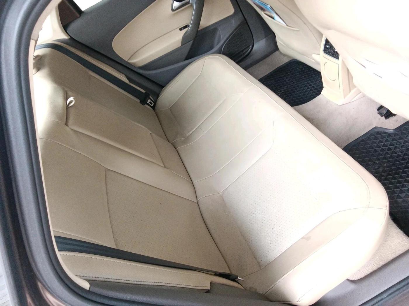 2015 Volkswagen Vento HIGHLINE 1.5 AT, Diesel, Automatic, 1,77,171 km, interior