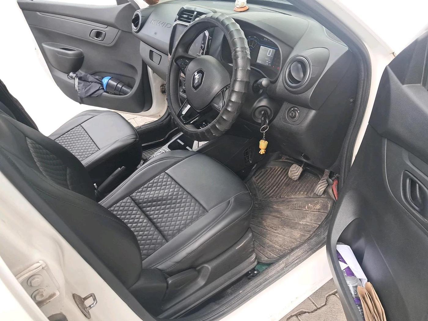 2024 Renault Kwid RXT 1.0 AMT, Petrol, Automatic, 19,903 km, interior