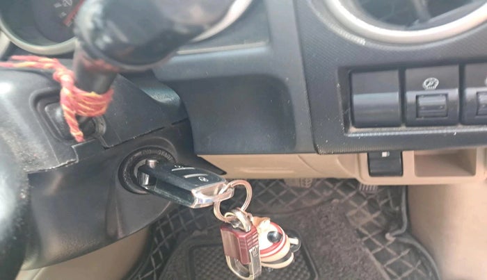 2012 Ford Endeavour 2.5L 4X2 MT, Diesel, Manual, 1,44,793 km, interior