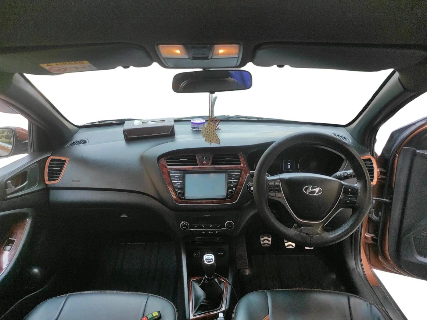 2017 Hyundai i20 Active 1.2 SX, Petrol, Manual, 92,139 km, interior