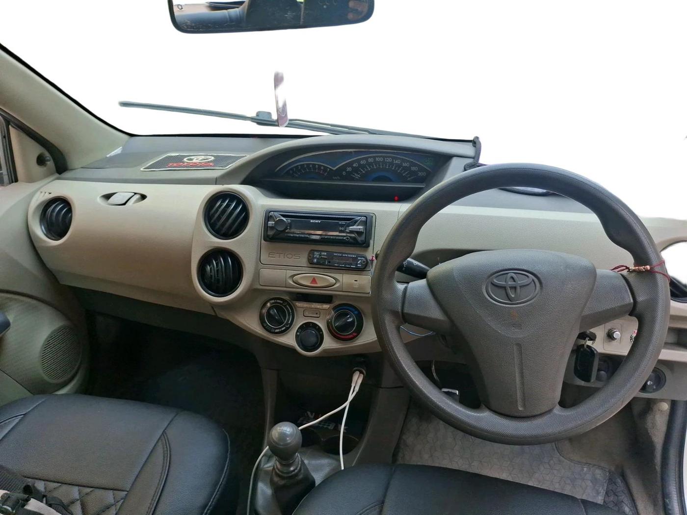 2015 Toyota Etios GD, Diesel, Manual, 1,93,171 km, interior