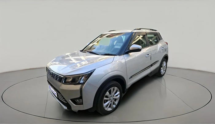 2020 Mahindra XUV300 W8 1.2 PETROL, Petrol, Manual, 63,335 km, exterior