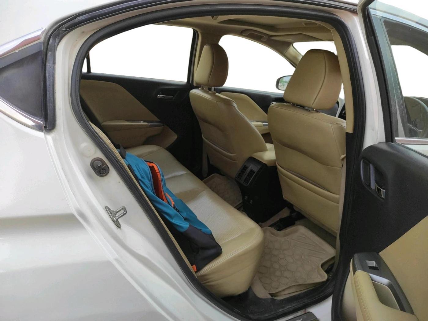 2014 Honda City 1.5L I-VTEC VX, Petrol, Manual, 1,55,848 km, interior