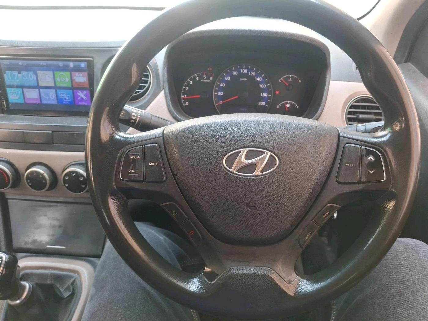 2015 Hyundai Xcent S 1.1 CRDI, Diesel, Manual, 1,25,992 km, interior