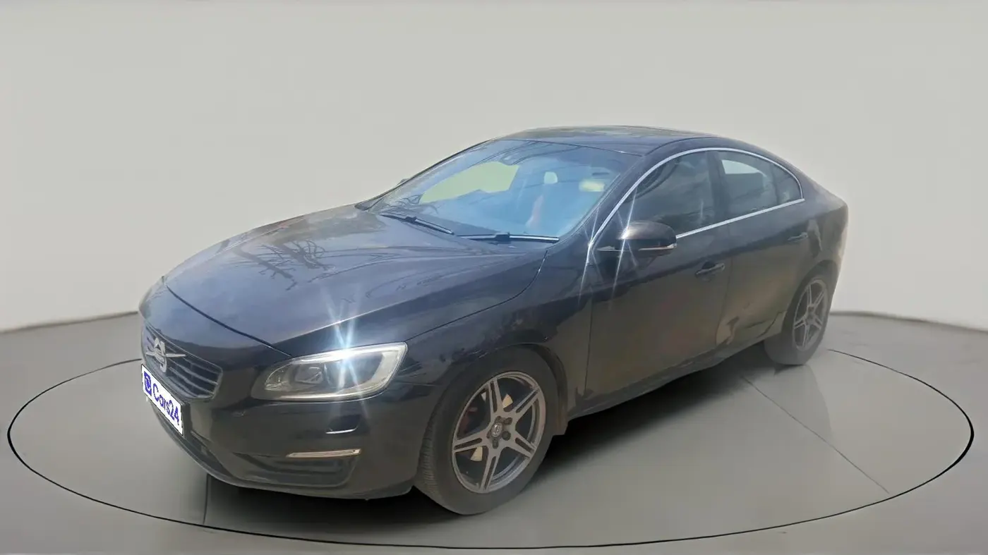 2015 Volvo S60 Momentum D4, Diesel, Automatic, 1,14,991 km, exterior